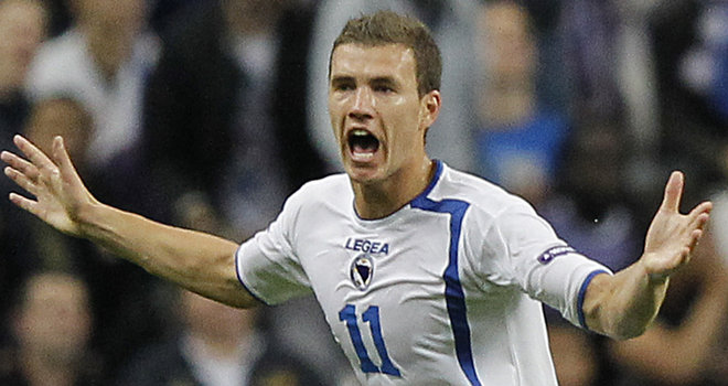 Edin Dzeko (Bosnia) -  50 bàn/84 trận