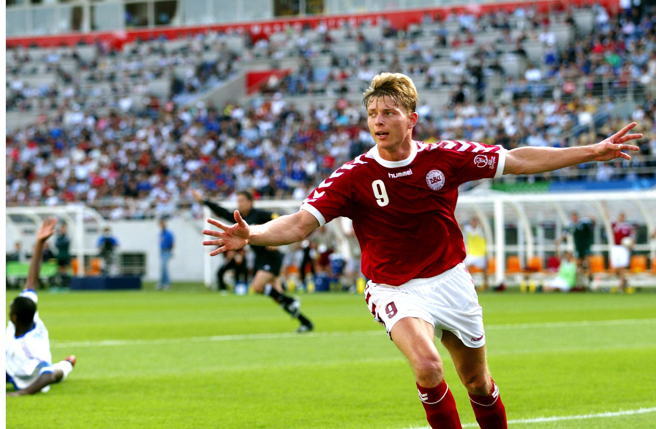 Jon Dahl Tomasson (Đan Mạch) - 52 bàn/112 trận.