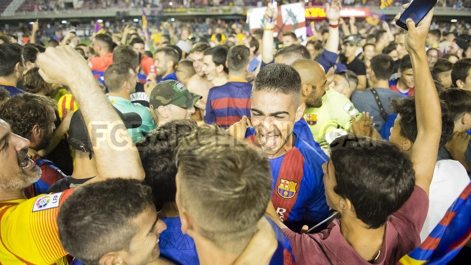 Ảnh bài viết Barca B vui mừng tột độ trong ngày thăng hạng 