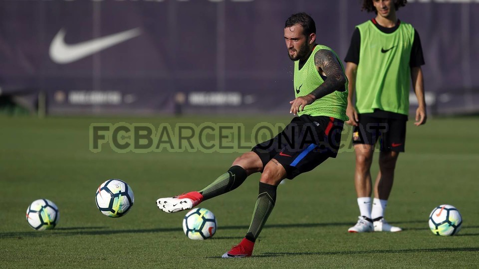Ảnh bài viết Aleix Vidal, Mascherano trở lại sung sức sau chấn thương