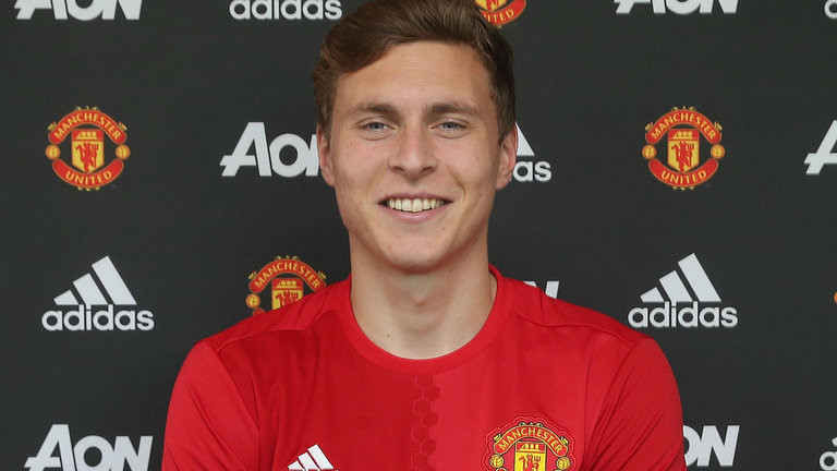 Trung vệ Victor Lindelof (Benfica sang Man Utd - 30 triệu bảng)