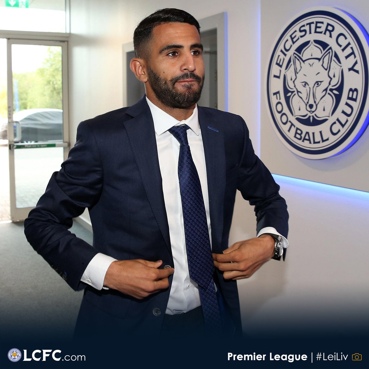 Ảnh bài viết Riyad Mahrez bảnh bao tiến vào King Power
