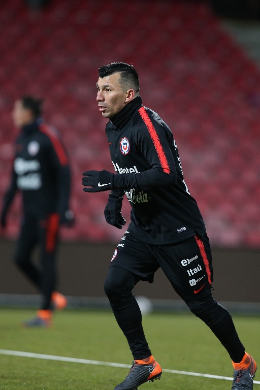 Các cầu thủ tập luyện rất tích cực.