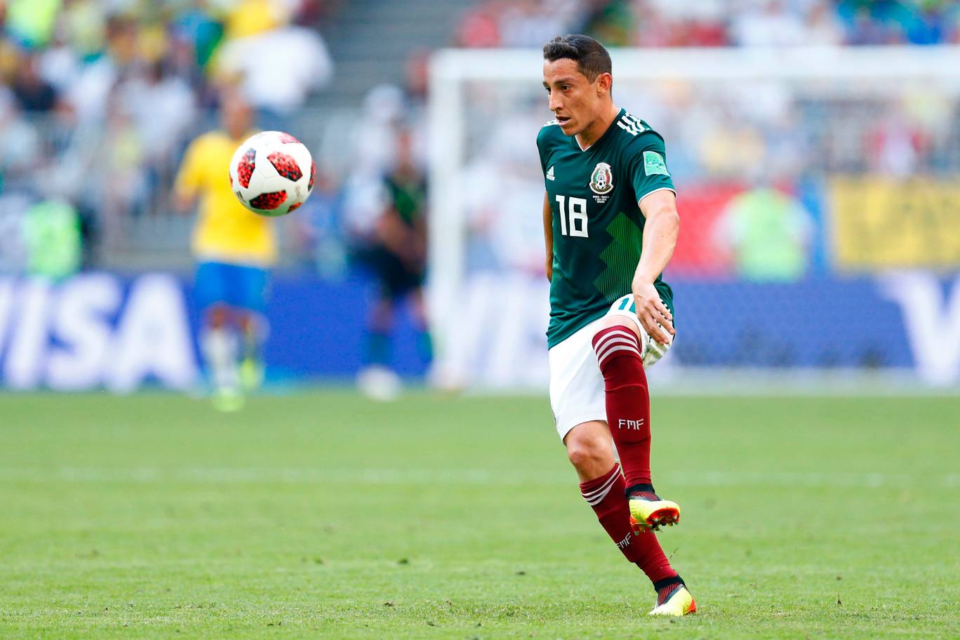 Andres Guardado - 6: Chơi tích cục hơn trong hiệp hai.