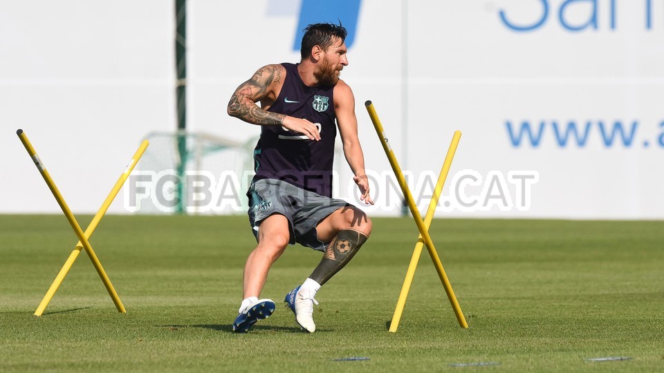 Ảnh bài viết Messi lộ hình xăm khủng