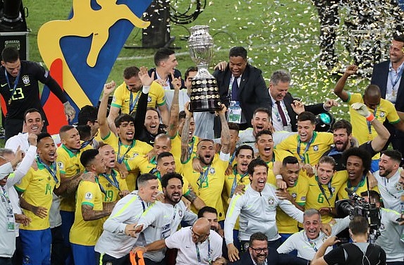 Brazil đoạt chức vô địch.
