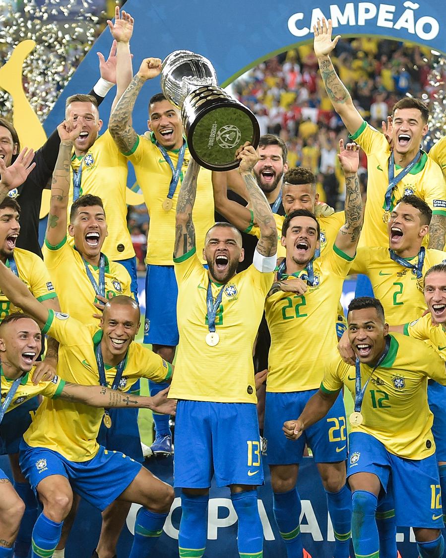 Brazil trở lại ngôi vương Nam Mỹ sau 12 năm chờ đợi.