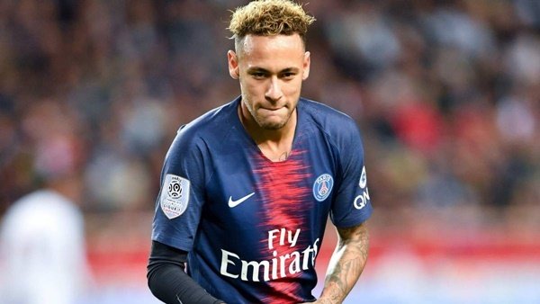 Lời đề nghị của Juventus khiến họ có lợi thế hơn so với Barcelona.