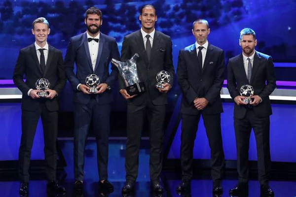 Ronaldo trắng tay ở cuộc đua danh hiệu cá nhân năm nay.