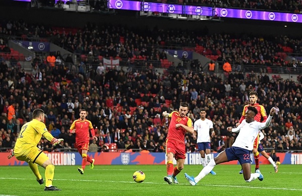 Đến phút 84, Tammy Abraham ấn định chiến thắng 7-0 cho đội chủ nhà.