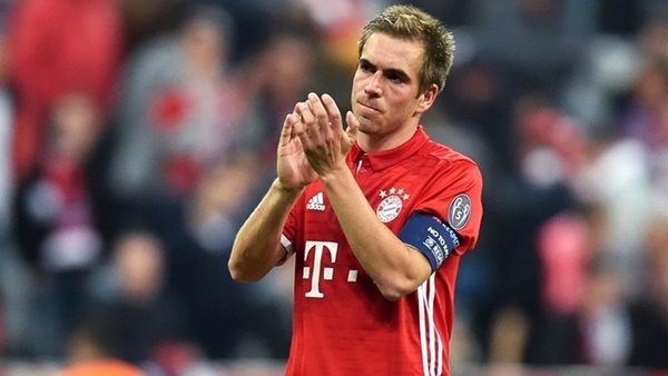 Hậu vệ trái - Philipp Lahm: Anh là một trong những huyền thoại của Bayern Munich và đội tuyển Đức. Lahm đã giành rất nhiều danh hiệu cao quý trong màu áo CLB và ĐTQG.