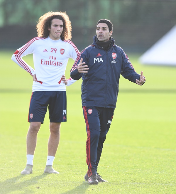 Arsenal trở lại tập luyện cho trận tiếp đón Leeds United trong khuôn khổ FA Cup.