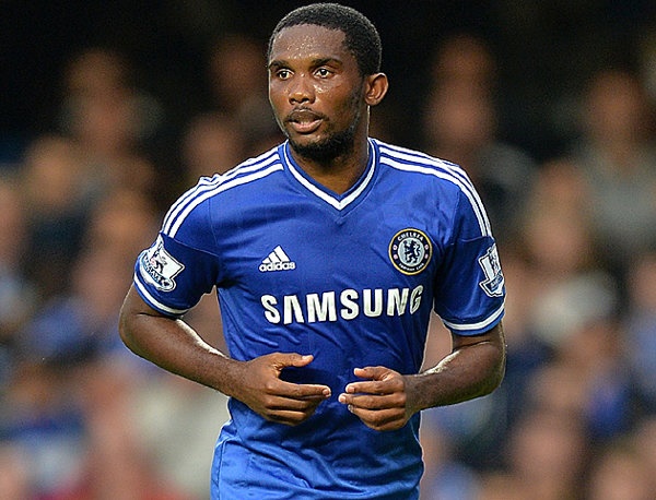 Tiền đạo – Samuel Eto’o: Chân sút người Cameroon cập bến Ngoại hạng Anh sau khi đoạt mọi vinh quang cùng với Barca và Inter Milan. Anh có 2 mùa bóng tại đây trong màu áo Chelsea và Everton.