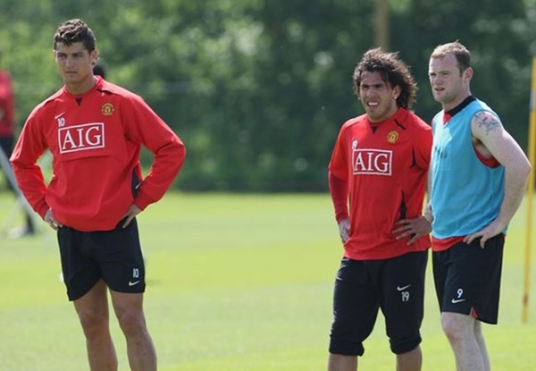 4. Ronaldo - Rooney - Tevez (Man Utd): Bộ ba này ghi tổng cộng 140 bàn sau 2 mùa bóng sát cánh cùng nhau trong màu áo Quỷ đỏ.