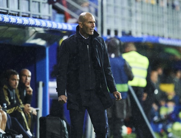 1. Real Madrid: Với việc Luka Jovic và Mariano Diaz chơi không đạt kỳ vọng, HLV Zinedine Zidane muốn thêm một tiền đạo đẳng cấp để chia sẻ gánh nặng ghi bàn với Karim Benzema.