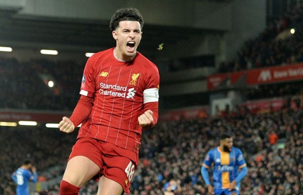 2. Curtis Jones: Tài năng 19 tuổi đã đáp lại sự tin tưởng của HLV Klopp. Anh đã ghi được 3 bàn thắng mùa này, trong đó có 2 bàn ở FA Cup.