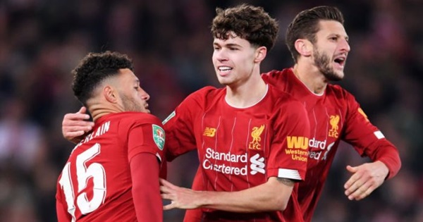 Nếu Williams muốn góp mặt ở đội một Liverpool thường xuyên trong tương lai gần, anh sẽ phải cạnh tranh với người đồng đội là Trent Alexander-Arnold.