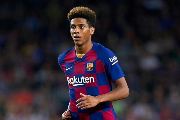 5. Jean-Clair Todibo - Cầu thủ 20 tuổi đã trở lại Camp Nou sau khi hết hạn cho mượn từ Schalke 04. Hiện anh không còn nằm trong kế hoạch của Barca và buộc phải rời đi.