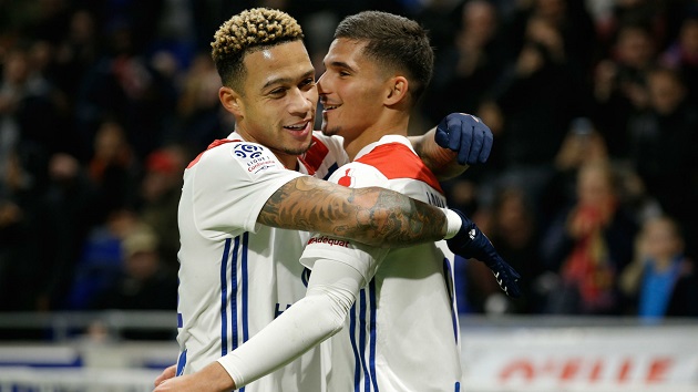 Depay và Aouar có khả năng rất cao sẽ rời Lyon.