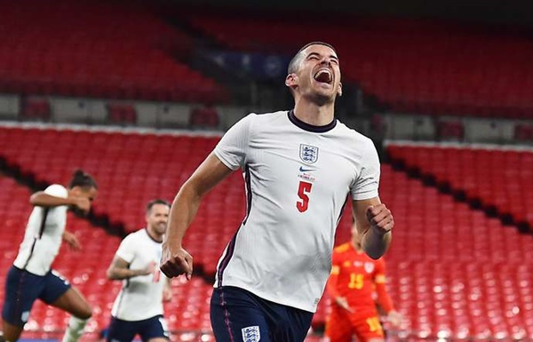 3. Conor Coady: Ngôi sao 27 tuổi đang là thủ lĩnh và là chốt chặn đáng tin cậy của Wolves. Phong độ ấn tượng giúp Coady được HLV Southgate triệu tập lên ĐT Anh.