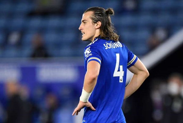 6. Caglar Soyuncu: Phong độ ấn tượng của trung vệ người Thổ Nhĩ Kỳ đã giúp các CĐV Leicester City quên đi Harry Maguire.
