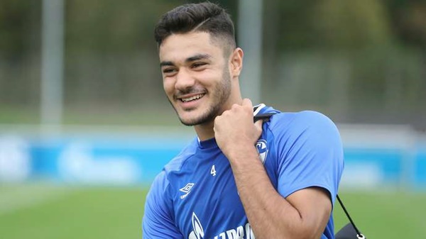 7. Ozan Kabak: Đây có thể là thương vụ cho tương lai khi Kabak chỉ mới 20 tuổi.