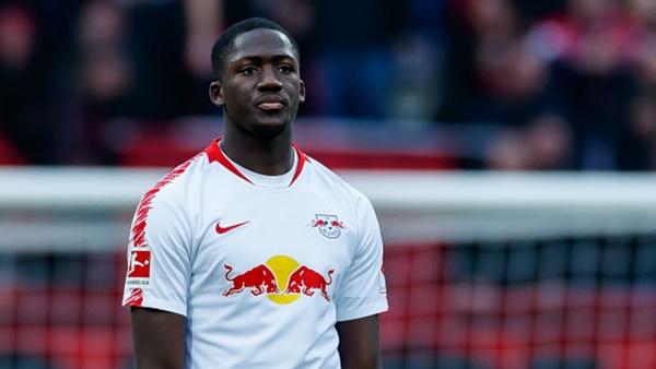 1. Ibrahima Konate - Cầu thủ người Pháp được đánh giá là một trong những trung vệ tài năng nhất Bundesliga hiện tại.