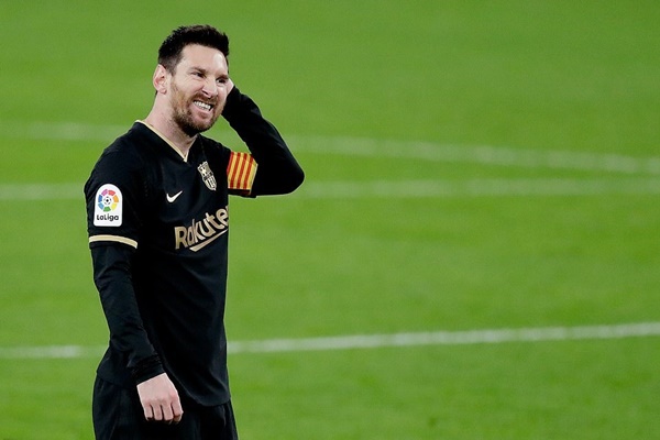 Messi cùng các đồng đội bất lực ở những phút còn lại.