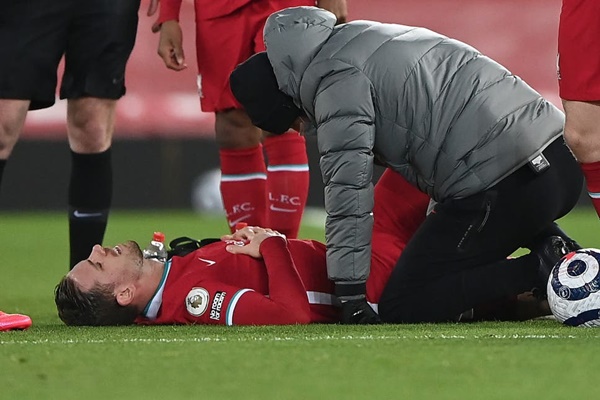 Mới đây, đội trưởng Jordan Henderson cũng đã gia nhập danh sách bệnh binh và được dự đoán sẽ ngồi ngoài trong phần còn lại của mùa giải.