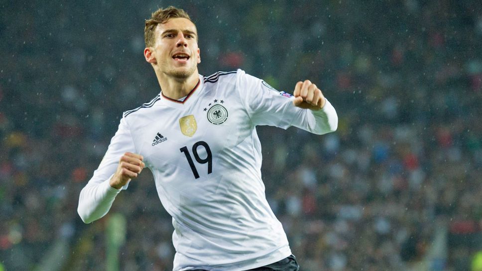 Tiền vệ trung tâm - Leon Goretzka: Cầu thủ 26 tuổi sở hữu nền tảng thể lực sung mãn, thể hình tuyệt đỉnh, khả năng tranh chấp mạnh mẽ cùng những cú sút xa lợi hại.