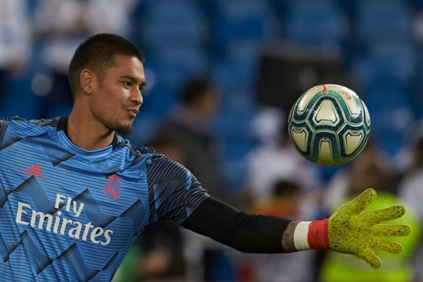 Thủ môn: Alphonse Areola - Chelsea từng có ý định chiêu mộ thủ thành người Pháp sau khi Thibaut Courtois gia nhập Real Madrid. Cuối cùng, The Blues đã chọn Kepa Arrizabalaga.