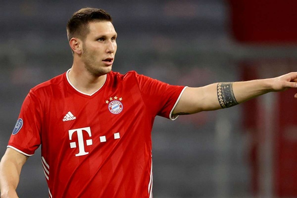 Trung vệ: Niklas Sule (Bayern) - 7.27. Cầu thủ người Đức ghi một bàn và giúp Bayern giữ sạch lưới hai trận trước khi bị Paris Saint-Germain hạ gục ở tứ kết.