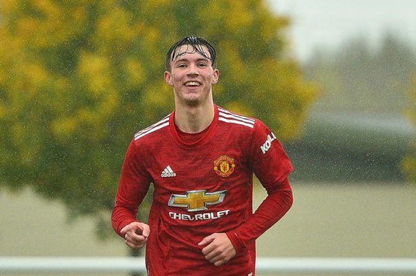 Sở hữu đến 2 "viên ngọc" ở vị trí tiền đạo, có lẽ Man Utd không cần phải tiêu tốn 150 triệu bảng cho Kane.