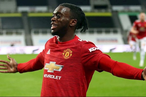 Nếu như khả năng phòng ngự được xem là điểm mạnh của Wan-Bissaka thì khâu hỗ trợ tấn công của cầu thủ này vẫn chưa có nhiều sự cải thiện.