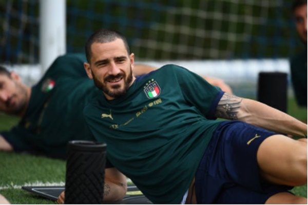 Kinh nghiệm của Leonardo Bonucci đang là yếu tố rất quan trọng nơi hàng phòng ngự của tuyển Ý.
