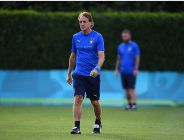 Hiện thầy trò HLV Mancini đang rất muốn kéo dài chuỗi thành tích này. Để làm được điều đó, họ phải đánh bại Tây Ban Nha ở trận bán kết sắp tới.