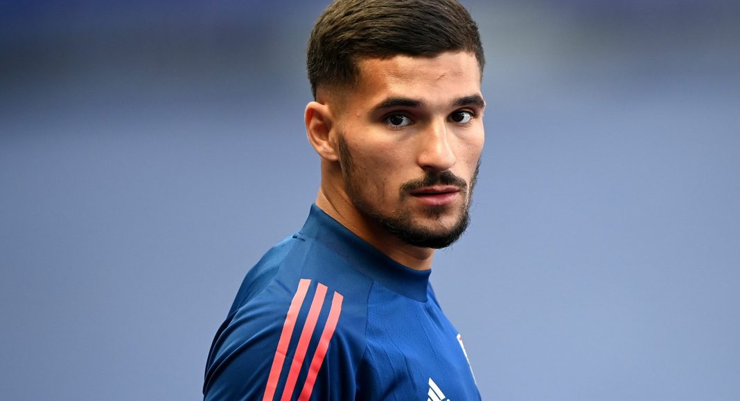 Aouar muốn chia tay Lyon.