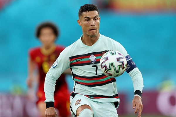 3. Cristiano Ronaldo - 270: Không chỉ là một cỗ máy săn bàn, CR7 còn là chân chuyền thực thụ khi xếp thứ 3 trong danh sách này.