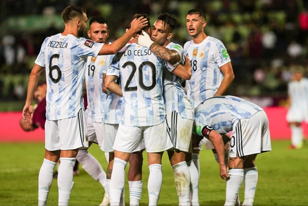 Với chiến thắng này, Argentina duy trì vị trí thứ 2 trên BXH với 15 điểm.