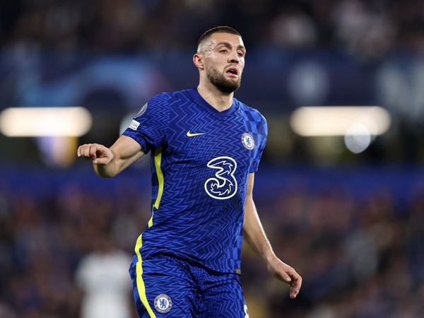 Tiền vệ trung tâm - Mateo Kovacic (Chelsea): Chơi không thực sự hiệu quả trong hiệp một, nhưng Kovacic bùng nổ trong hiệp hai khi có Kante bên cạnh. Cựu sao Real Madrid có tỷ lệ chuyền bóng thành công lên đến 88%, và thực hiện nhiều pha tắc bóng nhất trong đội hình The Blues.