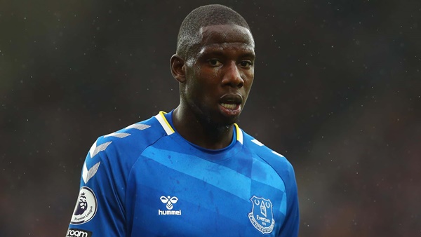 5. Abdoulaye Doucoure (4 kiến tạo) - Tiền vệ người Pháp đang thăng hoa dưới bàn tay của HLV Rafa Benitez. Bên cạnh 4 lần dọn cỗ, Doucoure đã có 2 bàn thắng.
