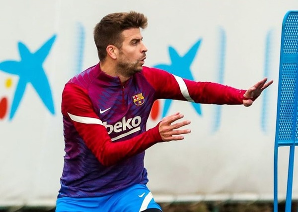 Gerard Pique đã bình phục chấn thương. Theo truyền thông Tây Ban Nha, trung vệ 34 tuổi là một trong những người có mặt sớm nhất trong các buổi tập dưới thời Xavi.