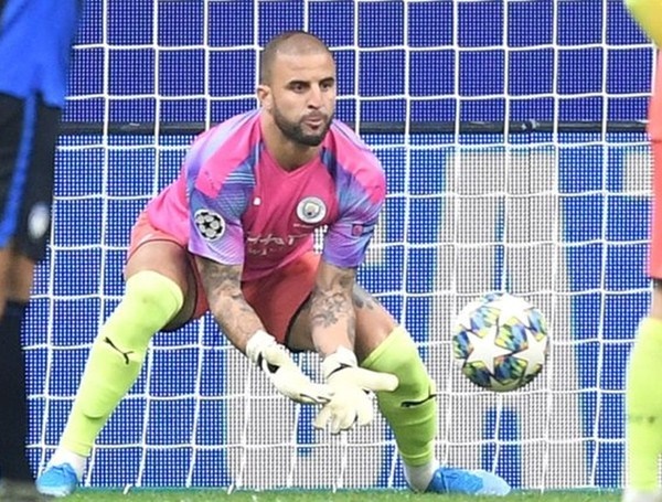Thủ môn - Kyle Walker: Ngôi sao của Man City từng trở thành người gác đền bất đắc dĩ trong trận hòa Atalanta 1-1 tại Champions League 2019/20. Khi đó Ederson dính chấn thương, Claudio Bravo bắt chính nhưng nhận thẻ đỏ, và Walker thay thế.