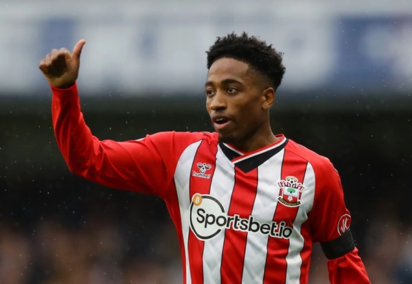 Hậu vệ trái - Kyle Walker-Peters: Ngôi sao của Southampton có thể chơi tốt ở cả 2 biên.