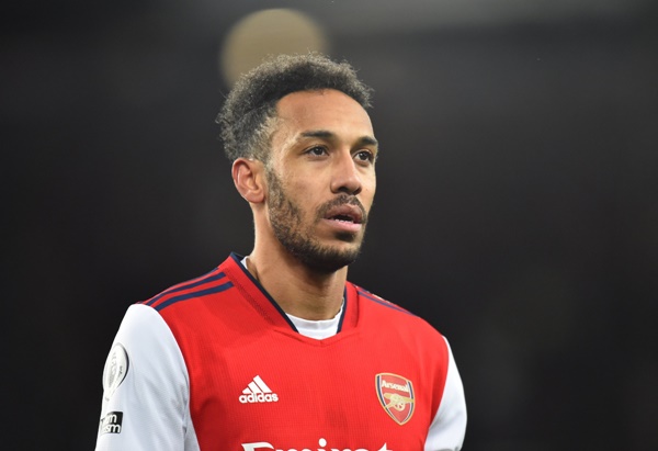 Arsenal muốn tống khứ Aubameyang.