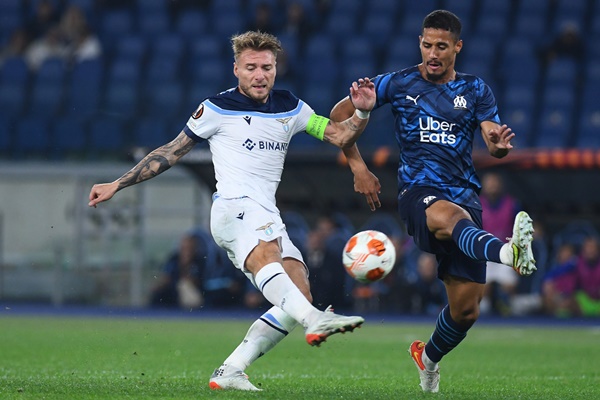 Saliba tỏa sáng tại Ligue 1.