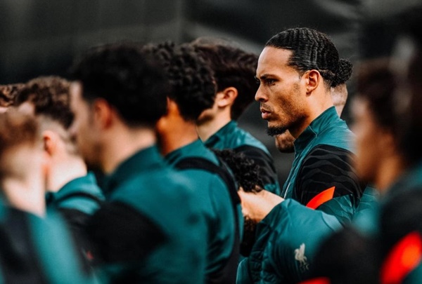 Các cầu thủ Liverpool đã trở lại tập luyện, chuẩn bị cho trận derby vùng Merseyside diễn ra vào đêm mai.