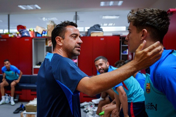 HLV Xavi có sự chuẩn bị kỹ lưỡng cho giai đoạn tiền mùa giải.