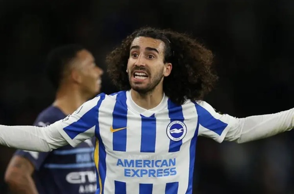 Cucurella là mục tiêu của Man City.
