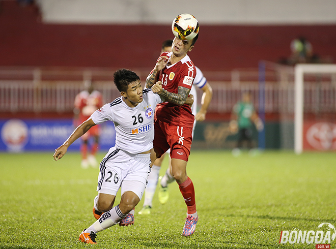 Trận đấu kết thúc với tỷ số 1-1, sau trận đấu này 2 đội vẫn duy trì vị trí hiện tại trên BXH, tuy nhiên tại vòng tiếp theo CLB TP.HCM sẽ gặp thử thách rất khó khăn khi phải làm khách trước Hải Phòng còn SHB Đà Nẵng chỉ phải đón tiếp Long An trên sân nhà. Ảnh: Duy Anh.